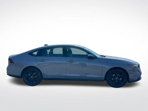 Certified 2025 Honda Accord SE image 7