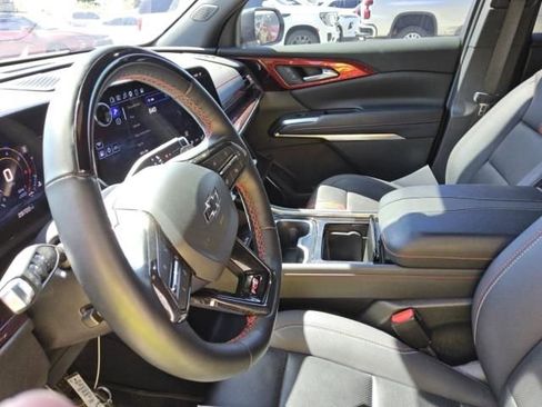 Used 2024 Chevrolet Traverse RS w/ LPO, Floor Liner Package FWD image 3