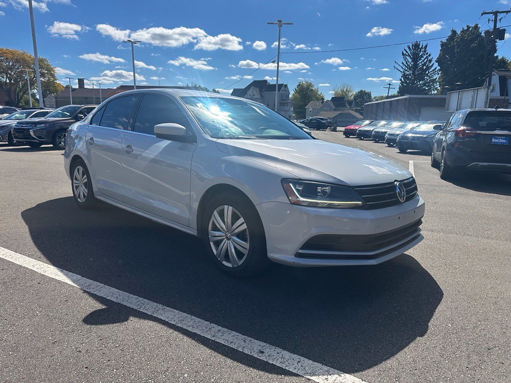 Used 2017 Volkswagen Jetta S w/ Jetta S Cold Weather Package FWD image 3