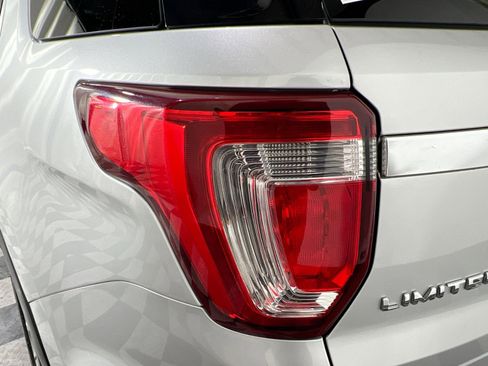 Used 2019 Ford Explorer Limited w/ Class III Trailer Tow Package image 16