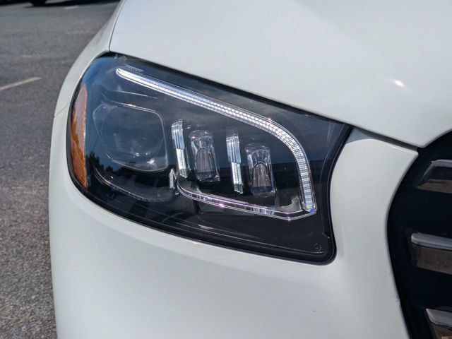 Used 2025 Mercedes-Benz GLS 450 4MATIC image 11