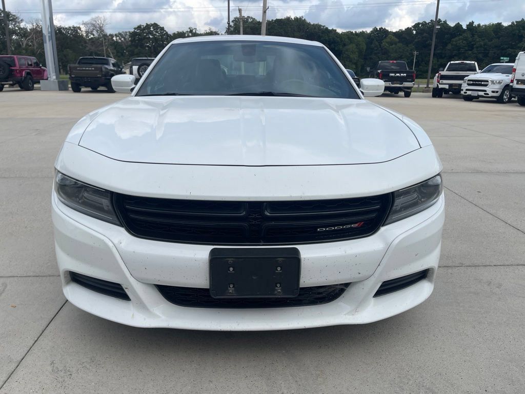 Used 2019 Dodge Charger SXT w/ Plus Group RWD image 4
