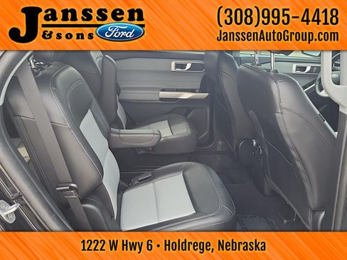 Used 2023 Ford Explorer XLT w/ Equipment Group 202A AWD/4WD image 9