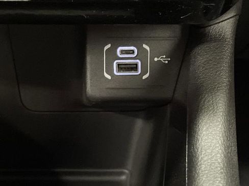 New 2025 Jeep Compass Latitude w/ Sun & Sound Group image 24