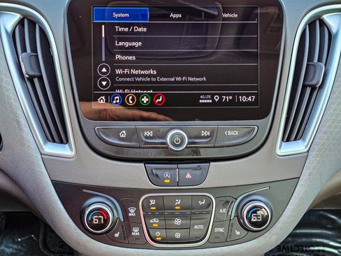 Certified 2025 Chevrolet Malibu LT FWD image 16