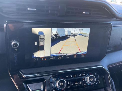 Used 2024 GMC Sierra 1500 AT4 w/ AT4 Premium Package image 25