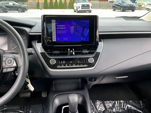 Used 2024 Toyota Corolla LE FWD image 19