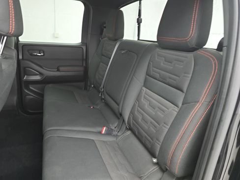 Used 2022 Nissan Frontier Pro-X image 13