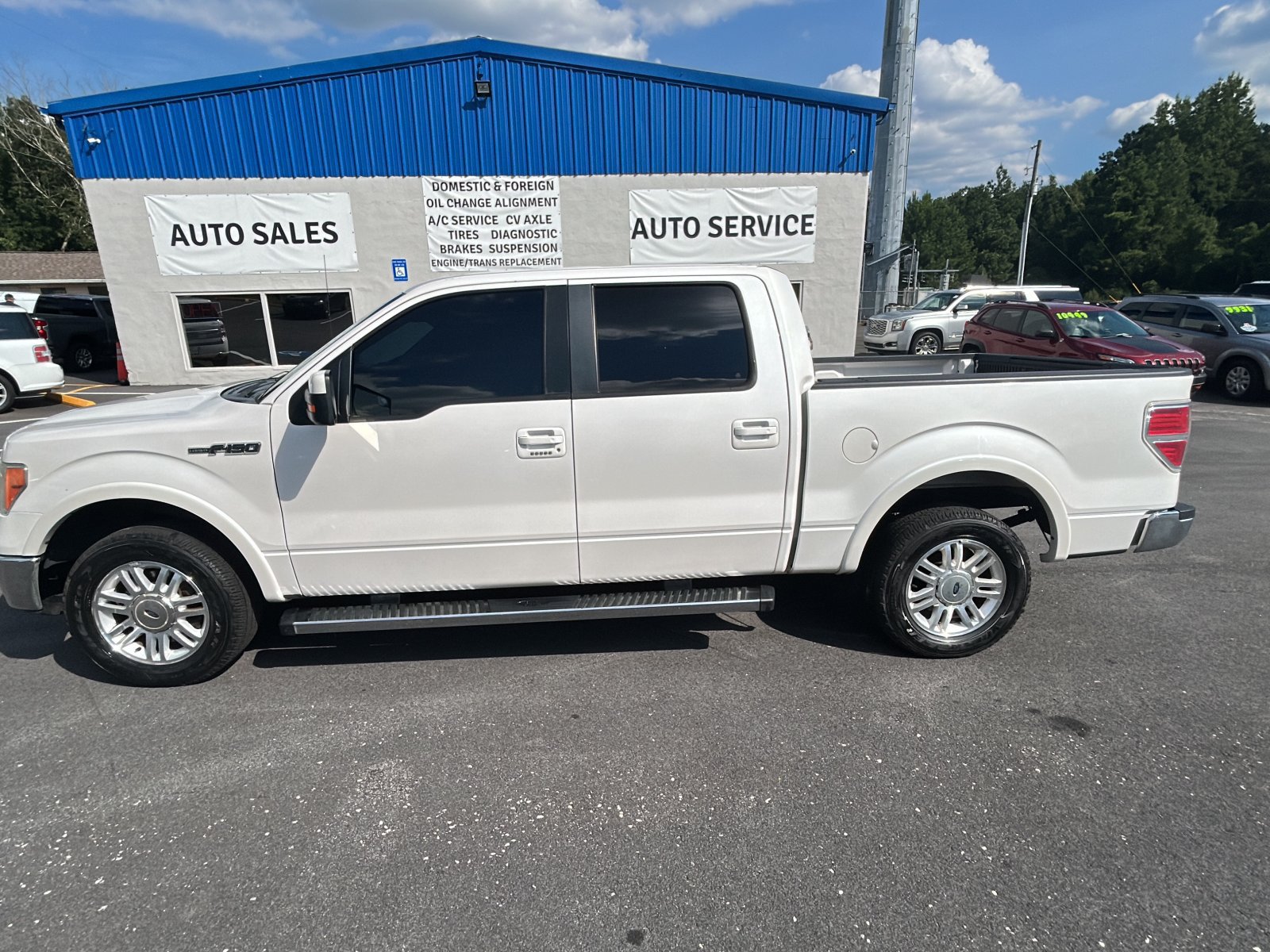 Used 2014 Ford F150 Lariat w/ Equipment Group 501A Mid RWD image 2