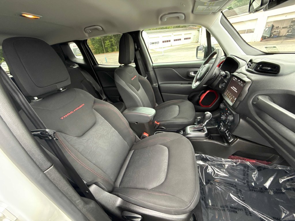 Used 2023 Jeep Renegade Trailhawk AWD/4WD image 28