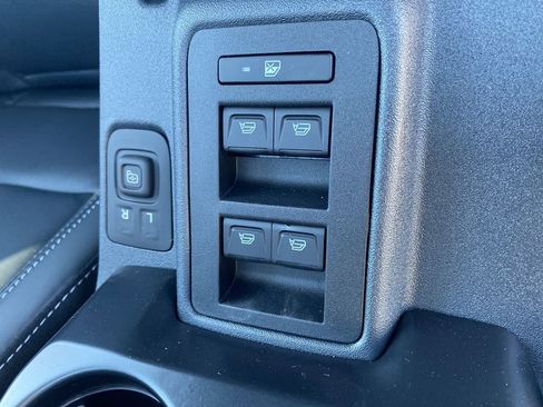 Used 2025 Ford Bronco Outer Banks AWD/4WD image 16