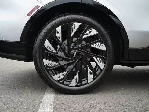 Certified 2025 Lincoln Nautilus Reserve AWD/4WD image 41
