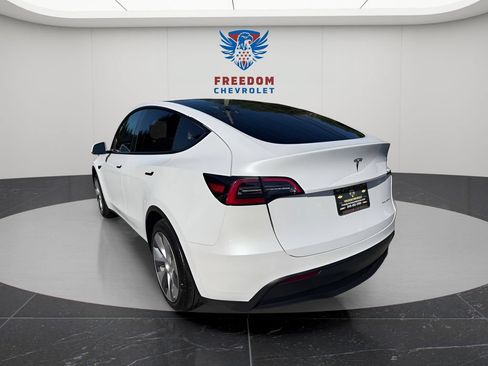 Used 2023 Tesla Model Y Long Range AWD/4WD image 4