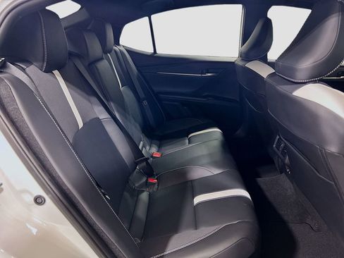 Used 2025 Toyota Camry SE w/ Convenience Package FWD image 23