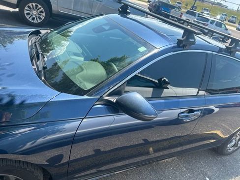 Used 2023 Honda Accord EX-L image 11