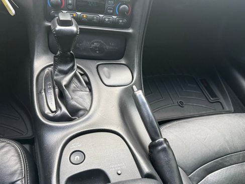 Used 2004 Chevrolet Corvette Base w/ Preferred Equipment Group image 26