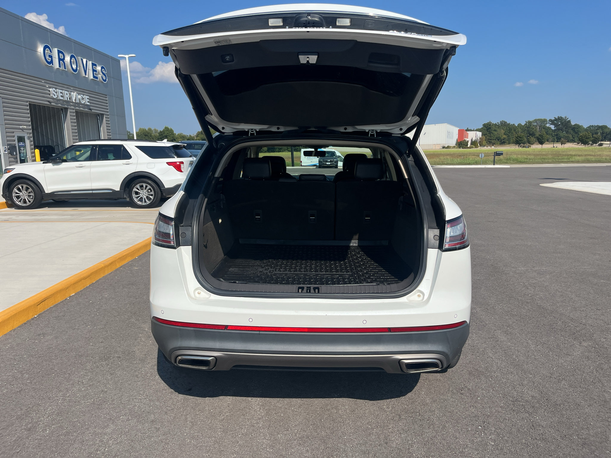 Used 2020 Lincoln Nautilus Reserve w/ Equipment Group 201A AWD/4WD image 10