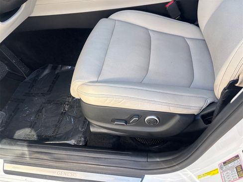 Used 2023 Genesis GV70 2.5T w/ Select Package image 27