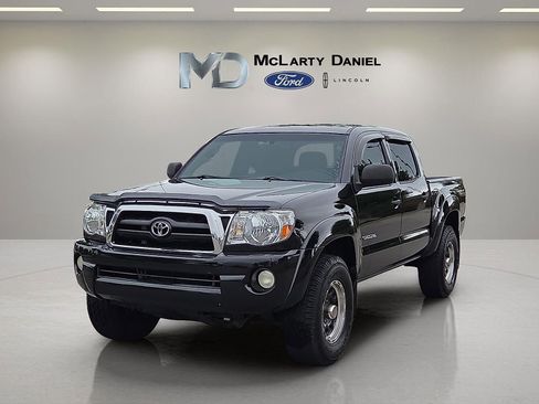 Used 2006 Toyota Tacoma PreRunner RWD image 2
