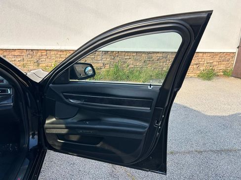 Used 2011 BMW 750Li image 11