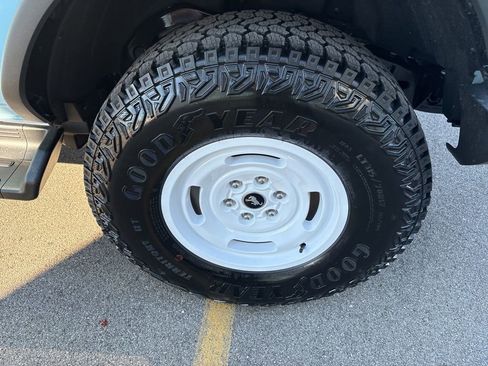 New 2025 Ford Bronco Heritage Edition image 40