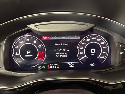 Used 2024 Audi RS Q8 AWD/4WD image 46