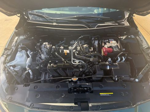 Used 2025 Nissan Altima 2.5 SR AWD/4WD image 12