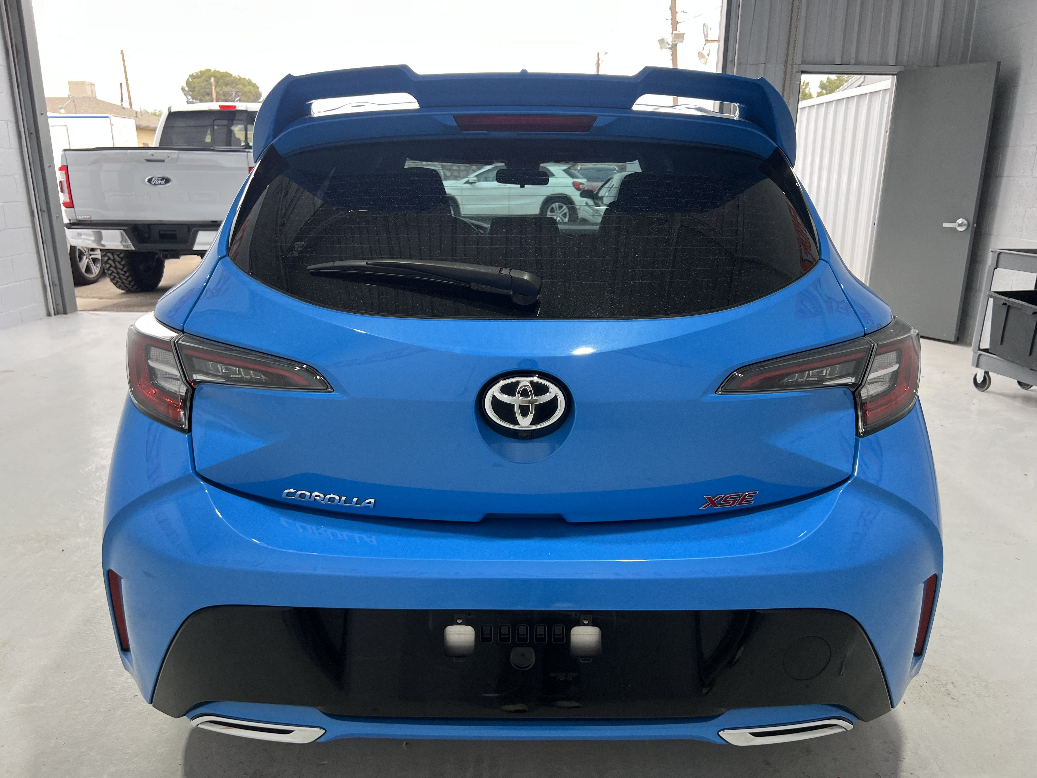 Used 2019 Toyota Corolla XSE FWD image 3