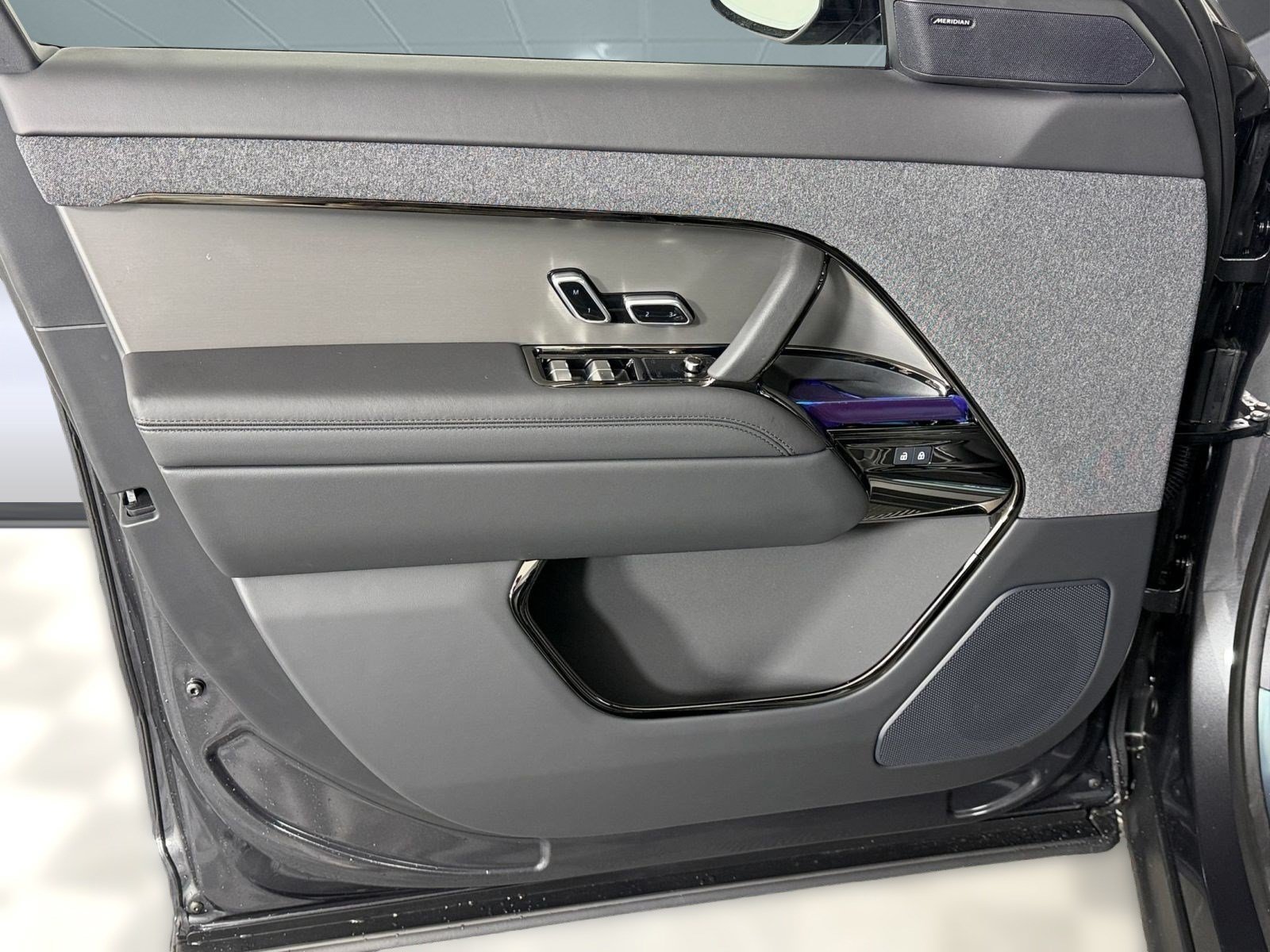 New 2026 Land Rover Range Rover Sport SE AWD/4WD image 11