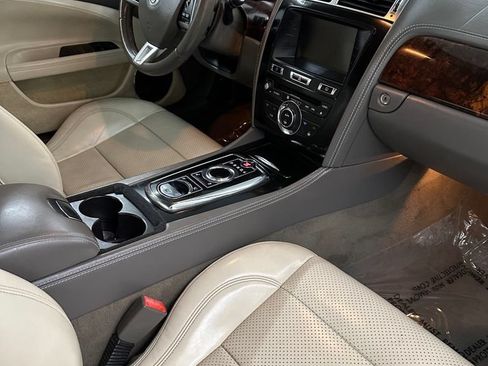 Used 2012 Jaguar XK Convertible RWD image 34