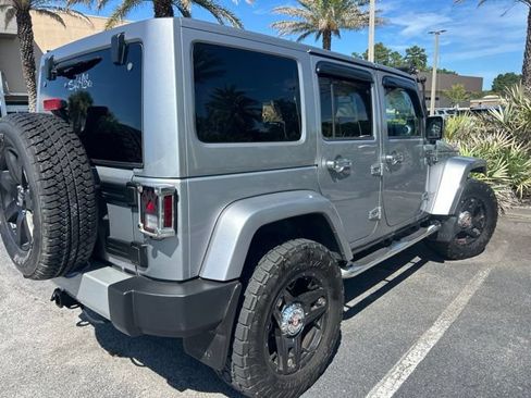 Used 2013 Jeep Wrangler Unlimited Sahara w/ Dual Top Group AWD/4WD image 8