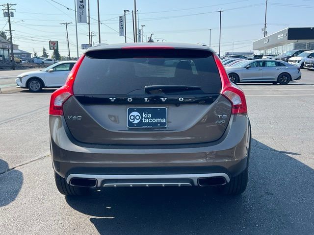 Used 2016 Volvo V60 T5 Cross Country Platinum AWD/4WD image 10