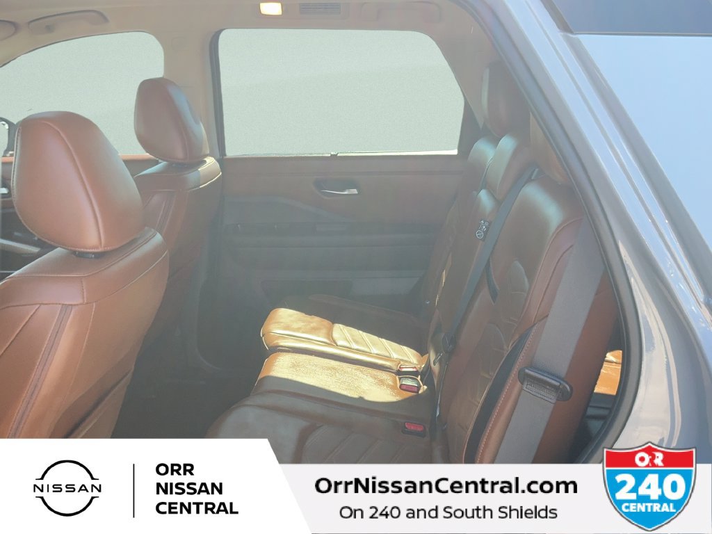 Used 2025 Nissan Pathfinder Platinum w/ Cargo Package FWD image 13
