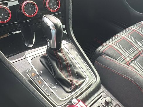 Used 2020 Volkswagen GTI S image 27