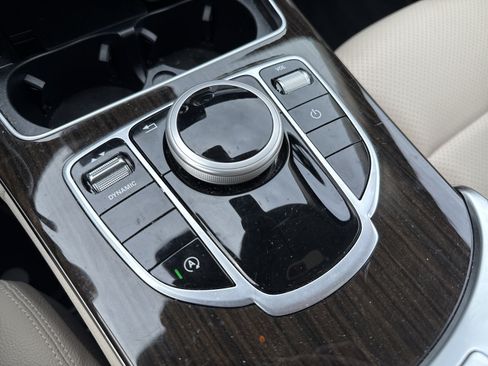 Used 2017 Mercedes-Benz C 300 4MATIC Sedan image 19