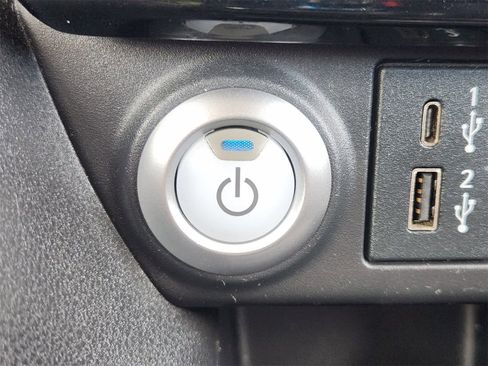 Used 2021 Nissan Leaf SV w/ SV Technology Package image 19