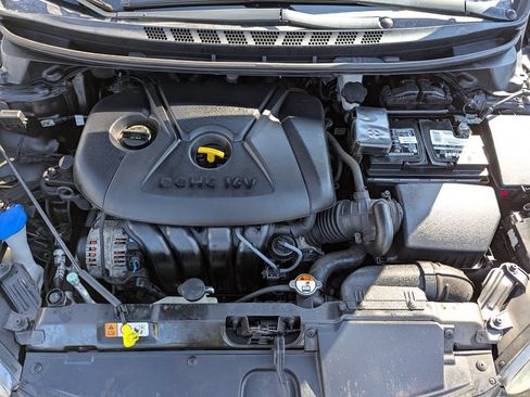 Used 2016 Hyundai Elantra SE FWD image 32