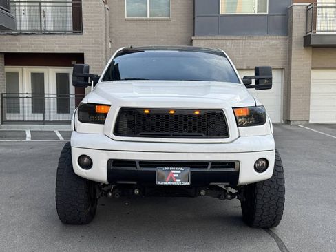 Used 2010 Toyota Tundra 4x4 CrewMax image 9