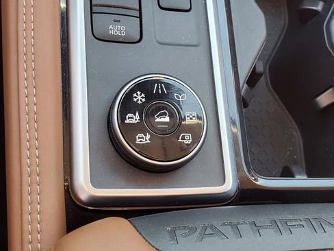 Used 2023 Nissan Pathfinder Platinum w/ Cargo Package image 35