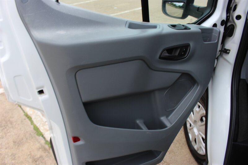 Used 2018 Ford Transit 150 XL RWD image 29