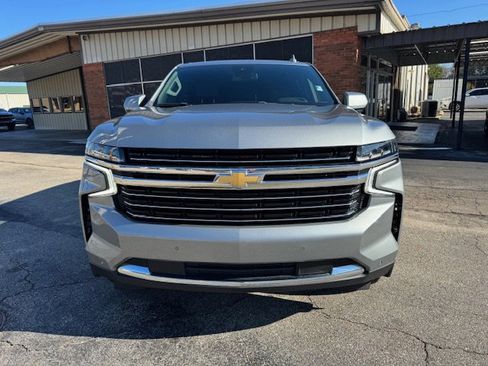 Used 2024 Chevrolet Tahoe LT RWD image 3