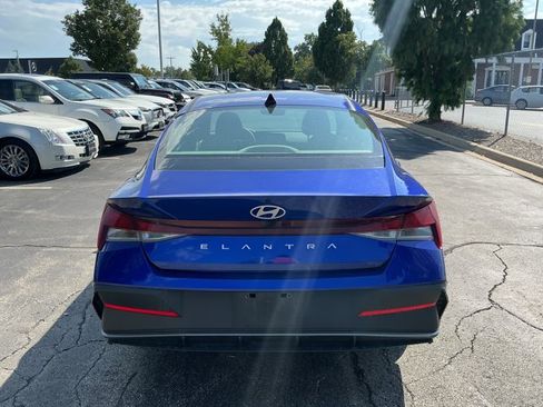 Used 2024 Hyundai Elantra SEL FWD image 6