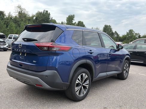 Used 2023 Nissan Rogue SV FWD image 5