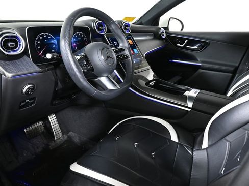 Certified 2025 Mercedes-Benz GLC 300 4MATIC image 4