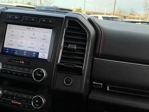 Used 2021 Ford Expedition Limited w/ Equipment Group 303A image 29