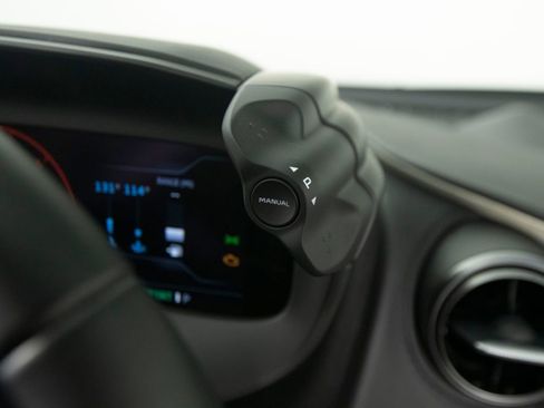 Used 2024 McLaren 750S Spider RWD image 34
