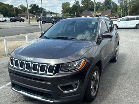 Used 2019 Jeep Compass Limited FWD image 4