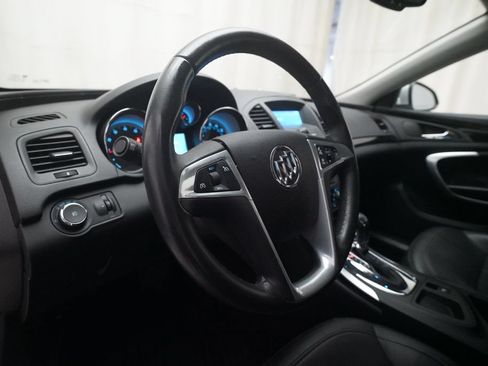 Used 2011 Buick Regal CXL FWD image 8
