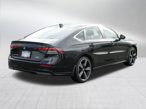 Used 2023 Honda Accord Sport image 7