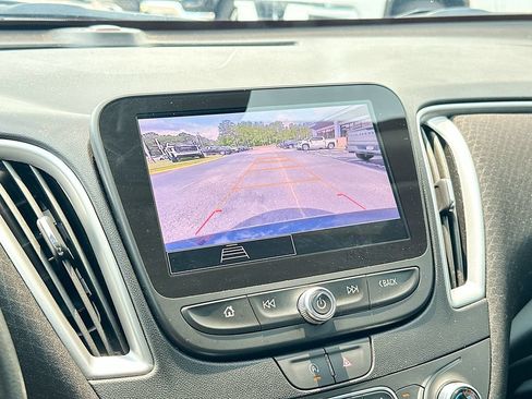 Used 2024 Chevrolet Malibu LT FWD image 23
